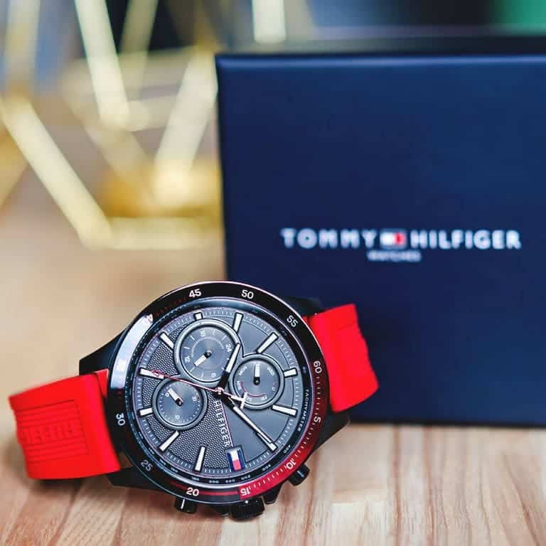 Front view of Tommy Hilfiger 1791722 men’s watch showing the black dial and case