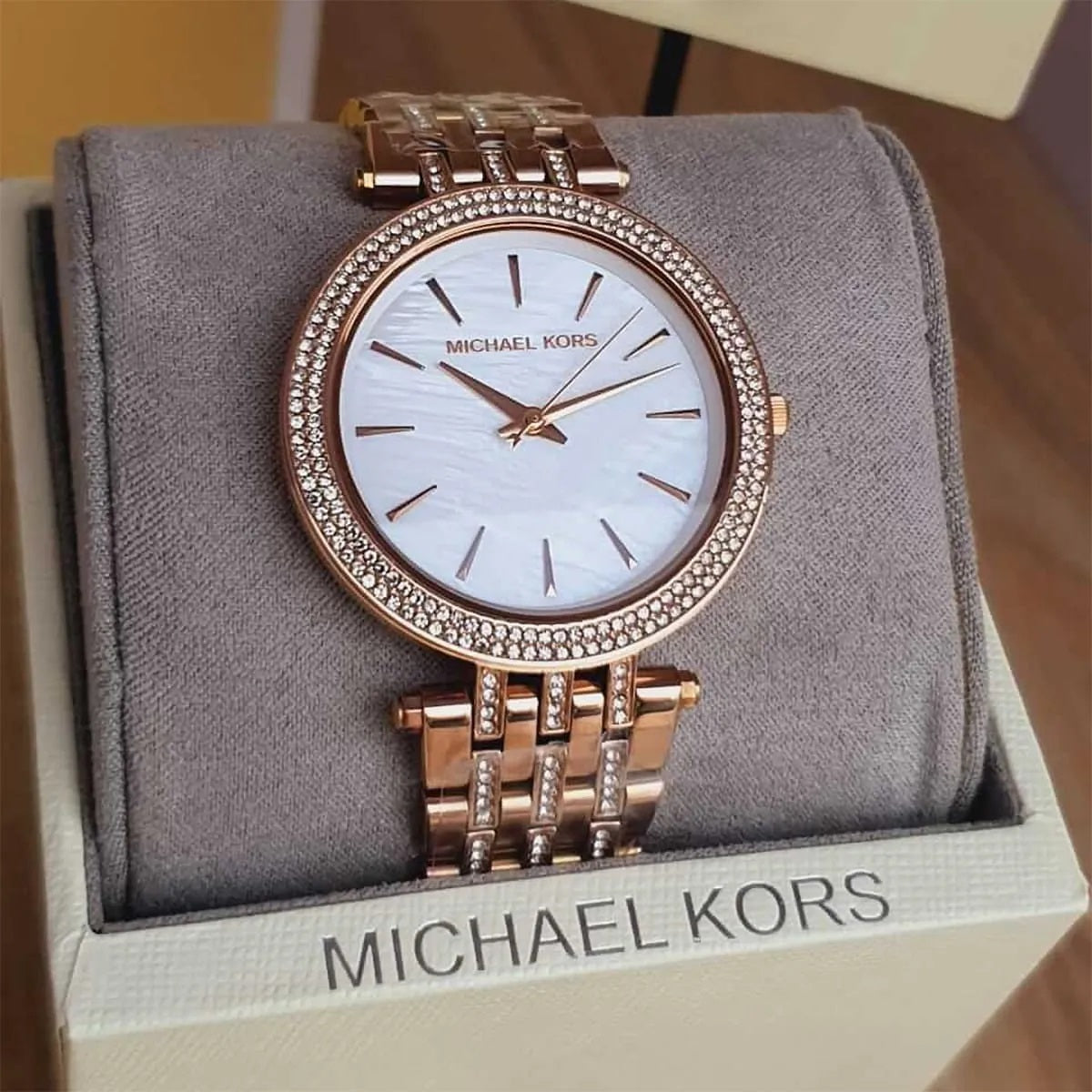 Michael Kors MK3220 women’s watch in original branded box, offering a luxury packaging experience