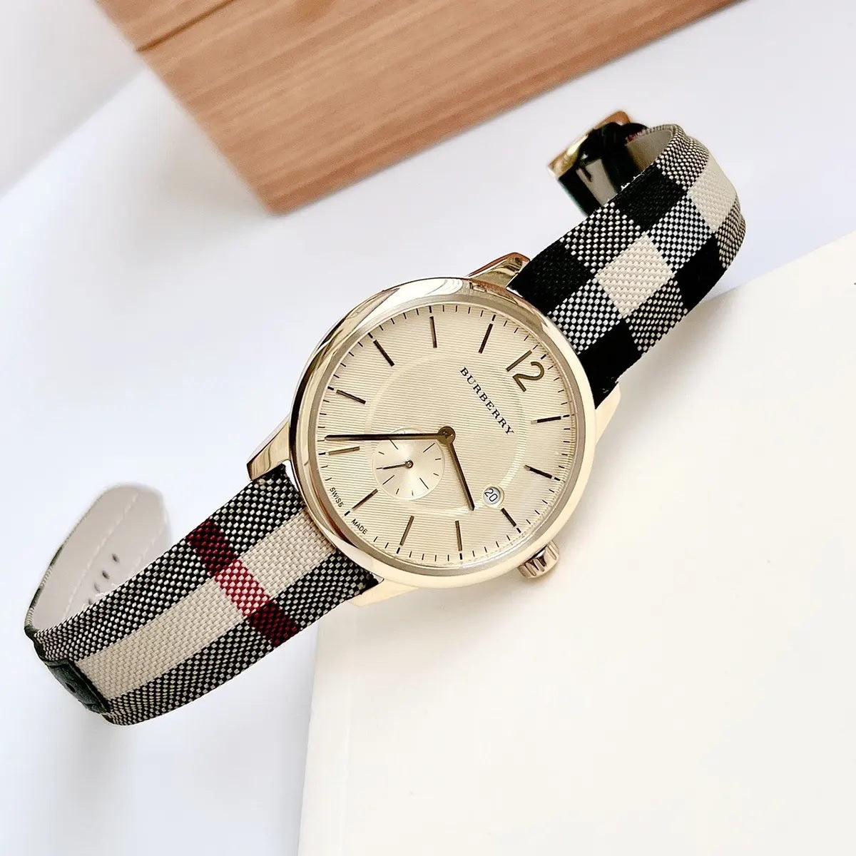 Burberry BU10001 men's watch with leather multicolour strap, gold dial, and gold case from The City collection
